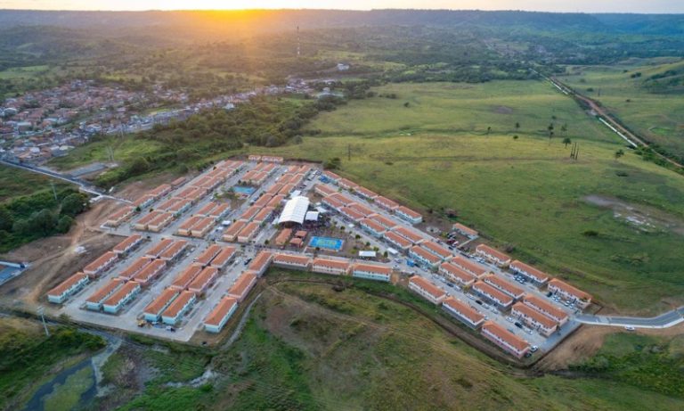 Meta do governo é contratar 2 milhões de moradias populares até 2026