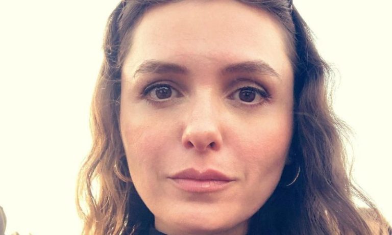 Monica Iozzi diz que chorava na época do CQC por ‘lidar com gente que dava medo’