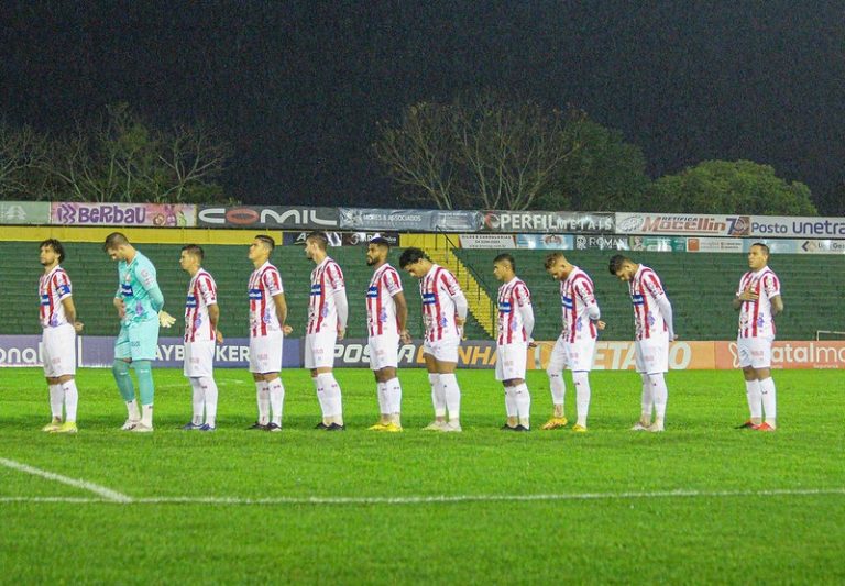 Náutico reage no apagar das luzes e arranca empate “milagroso”