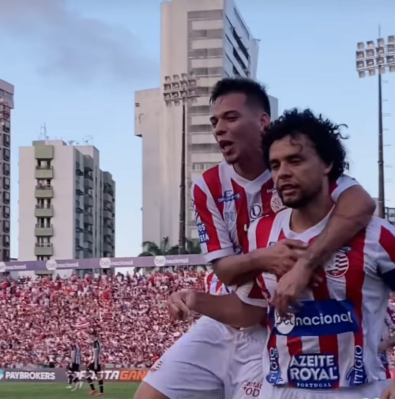 Náutico vence Figueirense e sobe na classificação da série C