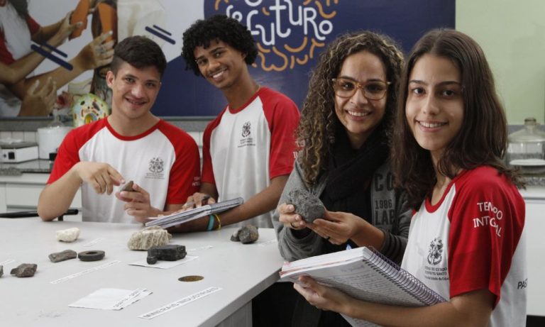 Novo ensino médio com mais Português e Matemática