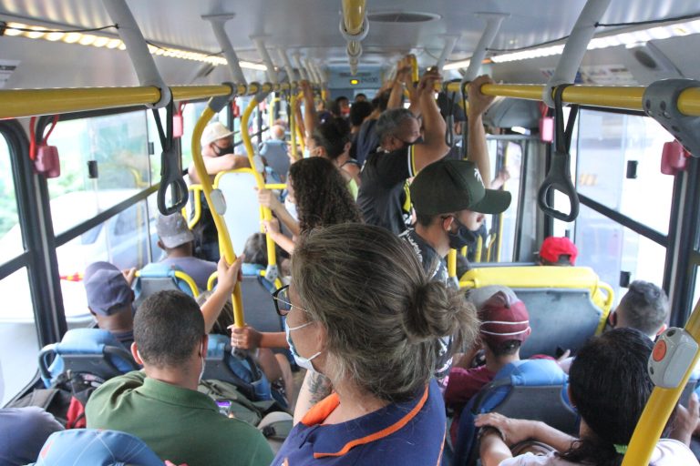 Pelo segundo dia, moradores da Grande Vitória ficam sem ônibus