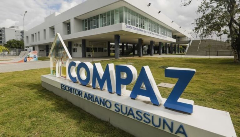 Projeto leva cultura para pessoas com necessidades especiais em diversas áreas