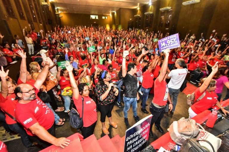 Sindicato suspende greve na educação que estava marcada para esta terça-feira