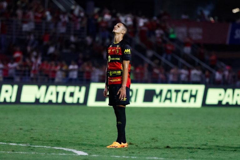Sport joga mal, perde de 2×0 para o CRB e deixa a liderança escapar
