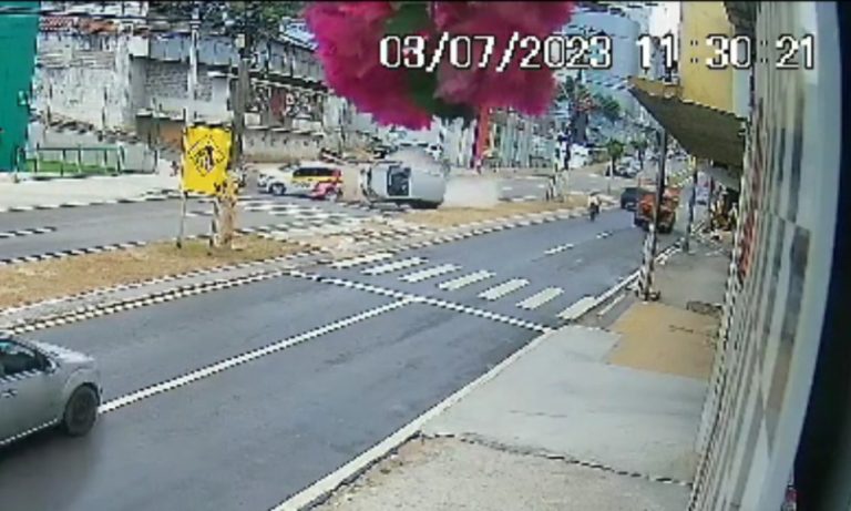 VÍDEO | Bebê de 11 meses é arremessado de carro durante acidente no ES