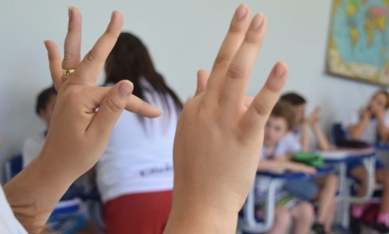 Vagas para curso intermediário de Libras em Cachoeiro de Itapemirim