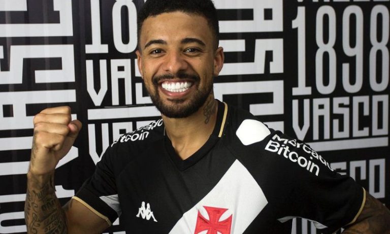 Vasco anuncia a contratação do meia Paulinho Paula