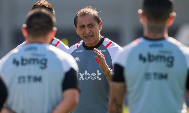 Vasco confirma contratação do técnico argentino Ramón Díaz, ex-Al Hilal