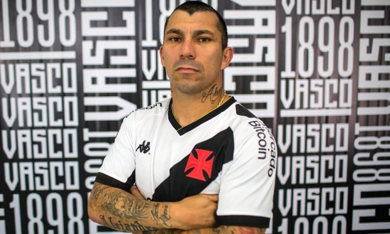Vasco confirma contratação do volante chileno Gary Medel