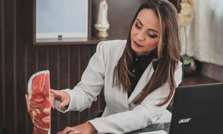 Voluntários vão testar novo remédio contra Alzheimer e Parkinson