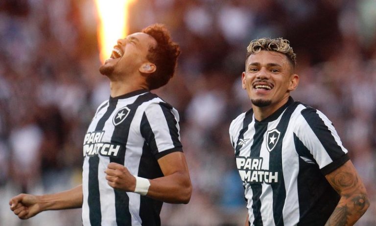 A partir de vitória inexpressiva, Botafogo se tornou um fenômeno