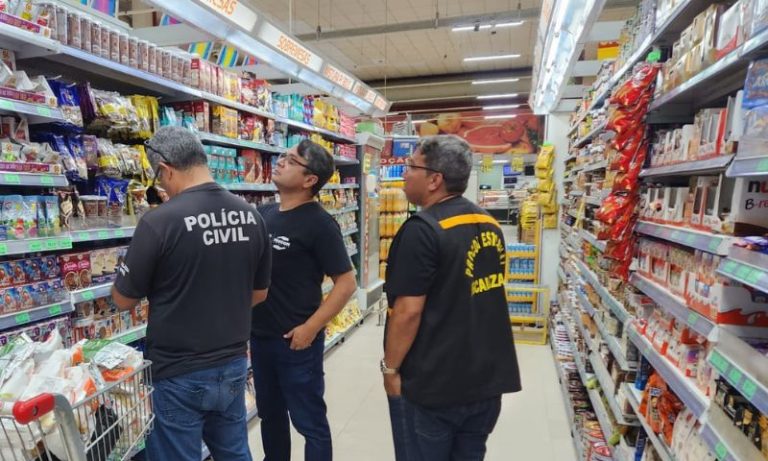 Ação apreende produtos vencidos e com fungos em supermercados da Grande Vitória