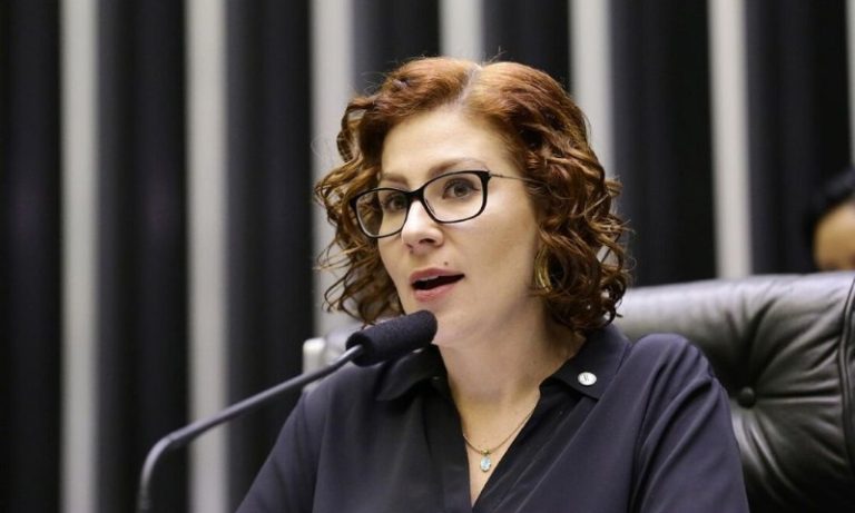 Alvo da PF, Zambelli enfrenta ao menos 4 ações eleitorais com pedido de cassação