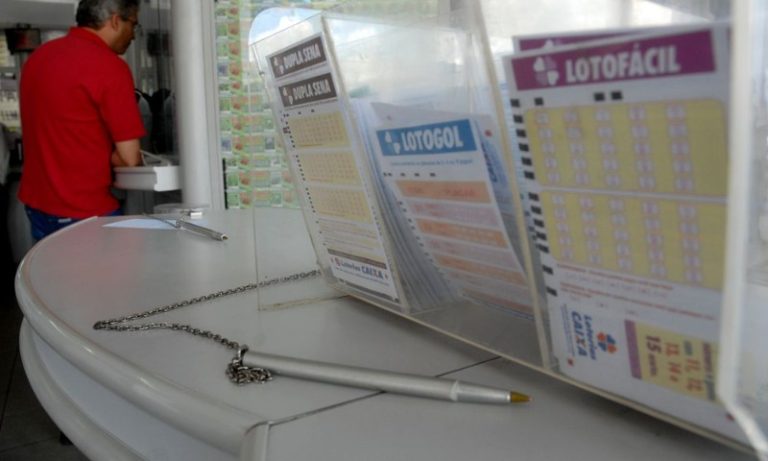 Aposta de Vitória fatura mais de R$ 200 mil na Lotofácil