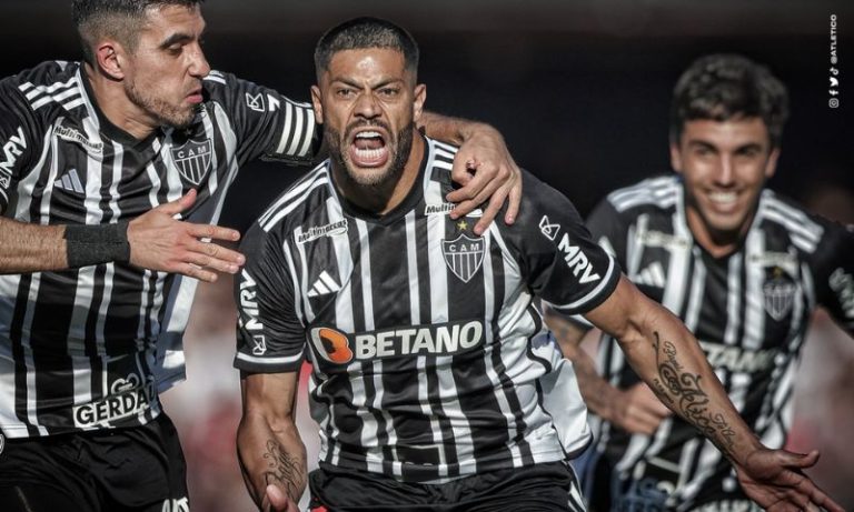 Atlético vence São Paulo com golaço de Hulk e pênalti de Lucas em reestreia