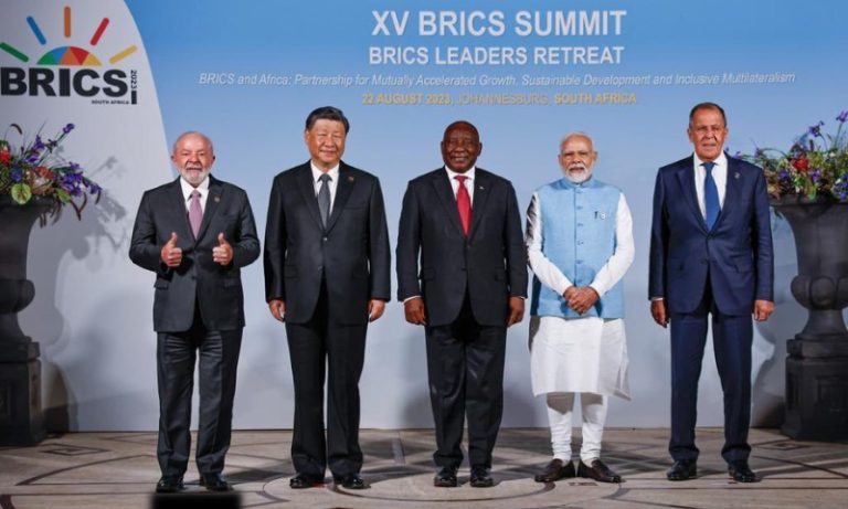 Brics amplia bloco e convida seis países; Argentina e Irã farão parte do grupo