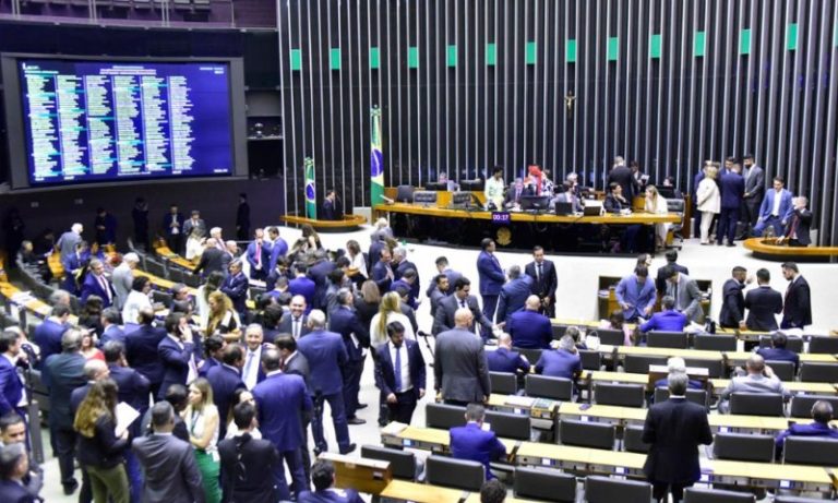Congresso aprova novo arcabouço fiscal e põe fim ao teto de gastos