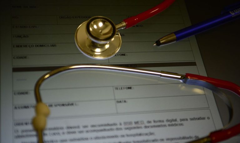 Custo com plano de saúde sobe e pressiona pacote de benefícios de empresas