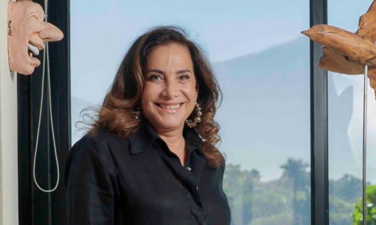 “Dou graças a Deus de não ter tido filhos”, afirma a atriz Totia Meireles