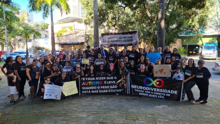 Famílias de pacientes com autismo denunciam Unimed ao Ministério Público