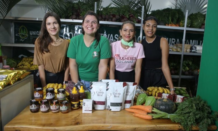 Feira de comidas típicas e artesanato em Vitória