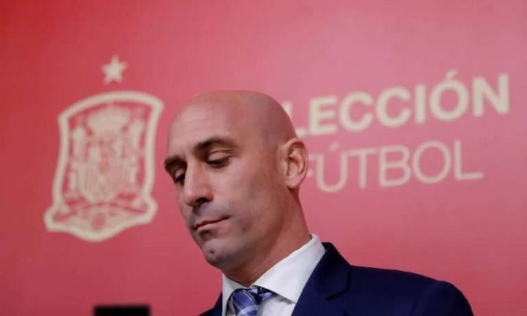 Fifa abre processo disciplinar contra presidente da Federação Espanhola