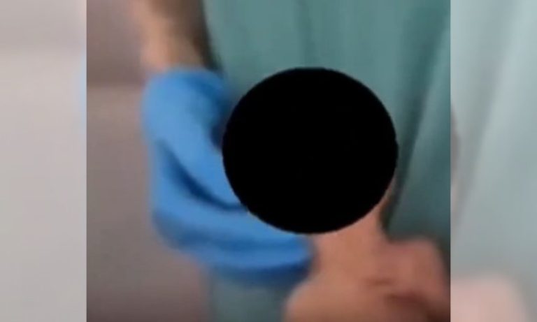 Fisioterapeuta que fez “dancinha” com bebê no bolso do jaleco é investigada
