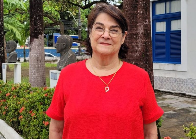 Flávia Suassuna é a mais nova imortal da Academia Pernambucana de Letras