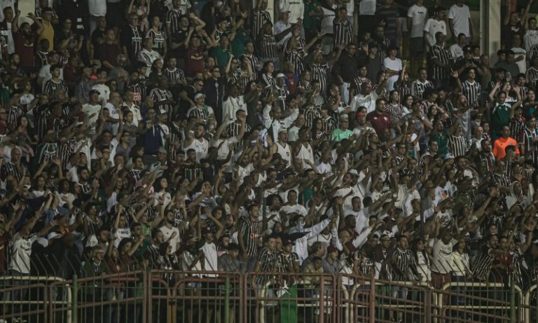 Fluminense e Palmeiras jogam no Maracanã mirando o G4 do Brasileiro