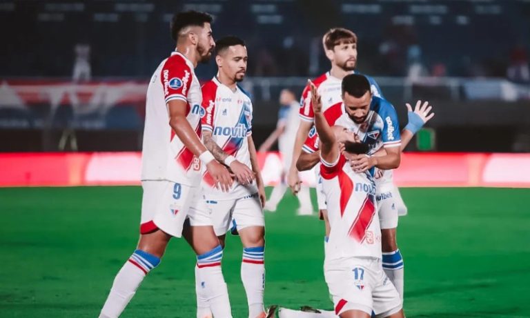 Fortaleza vence Libertad e abre vantagem nas oitavas da Sul-Americana