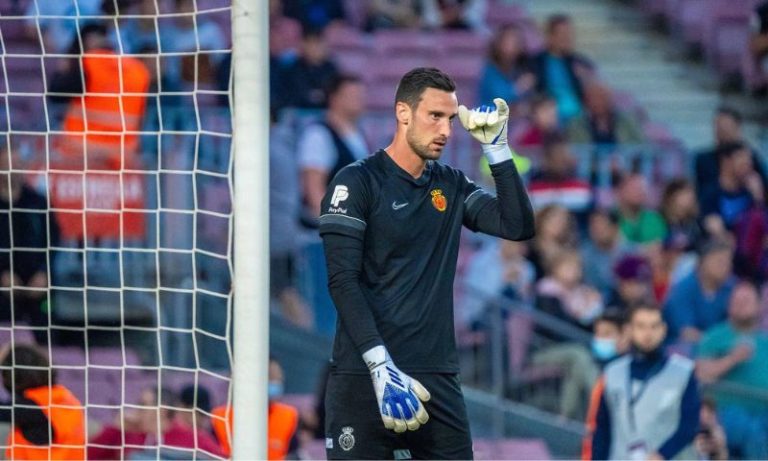 Goleiro do PSG deixa o hospital após ficar 82 dias internado