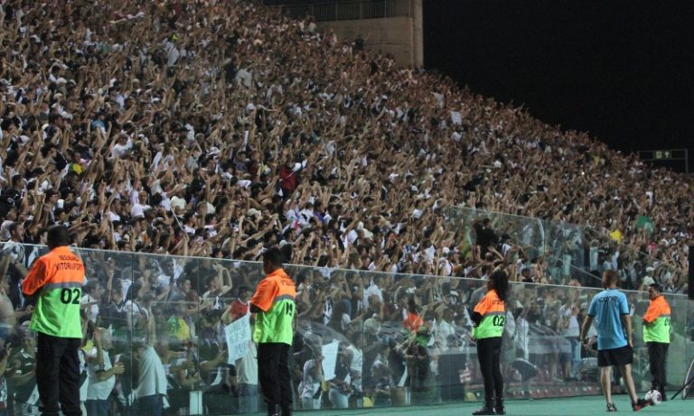 Governador do ES coloca Estádio Kleber Andrade à disposição do Vasco para jogos