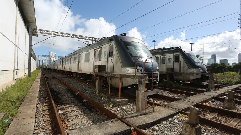 Greve dos metroviários é suspensa por 48 horas no Recife