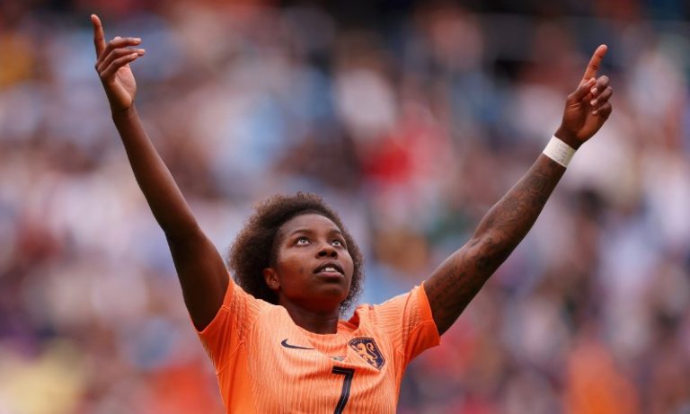 Holanda vence África do Sul e enfrenta Espanha nas quartas de final