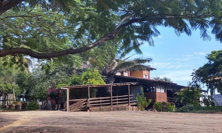 Mãe e filha comandam sítio