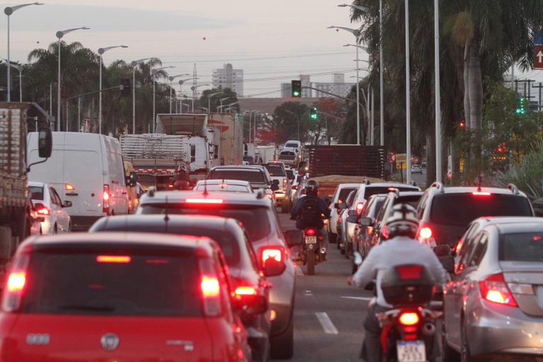 Manhã de trânsito caótico na Grande Vitória nesta quarta-feira