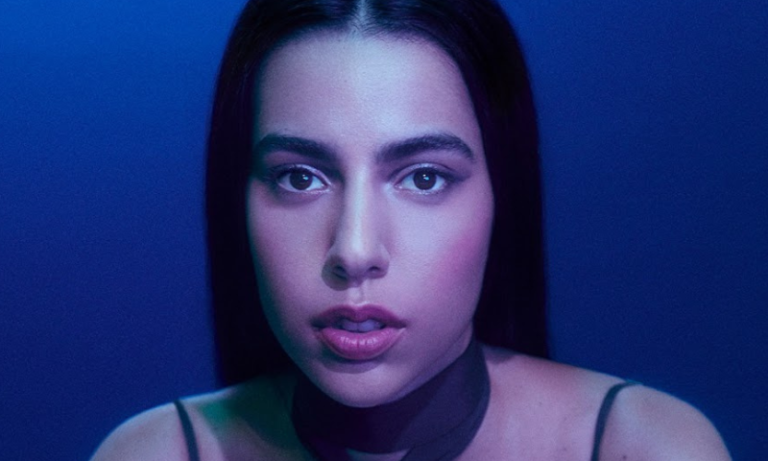 Marina Sena rebate crítica após sua música “Que Tal” ser chamada de “ruim”