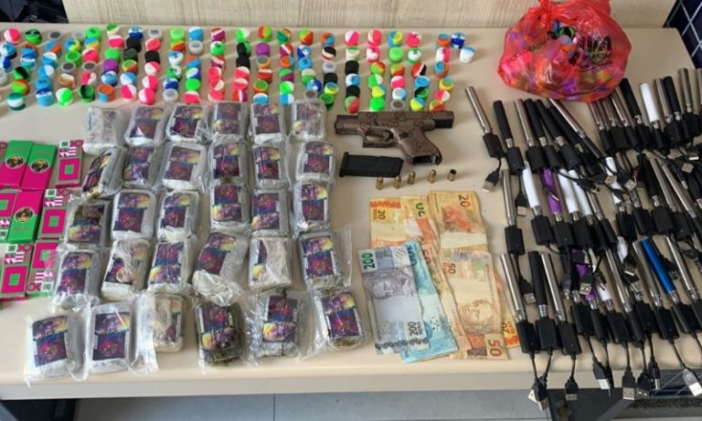 Mulher é presa com 50 vapers e haxixe em Vila Velha