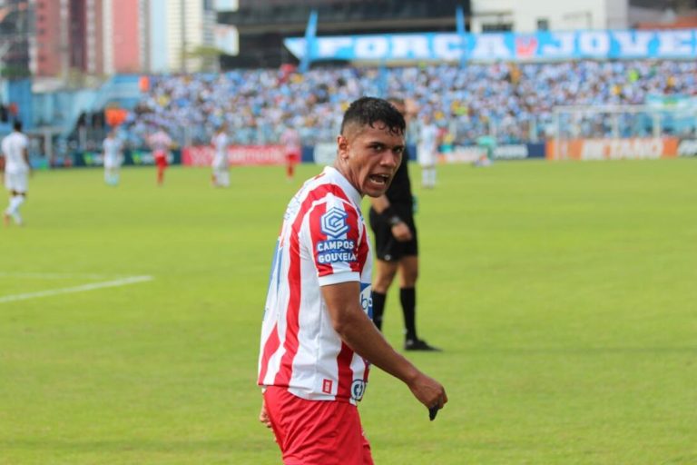 Náutico perde de virada para o Paysandu depois de abrir dois gols de vantagem
