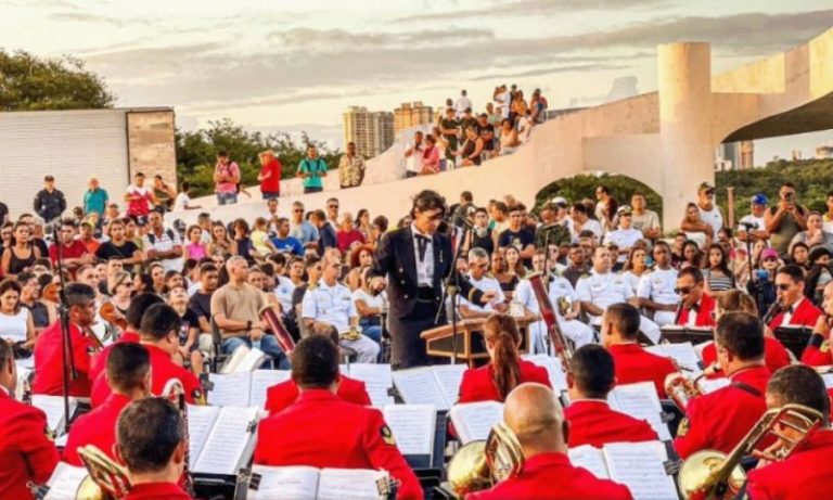 Pedra da Cebola recebe concerto com bandas Sinfônica e Marcial da Marinha