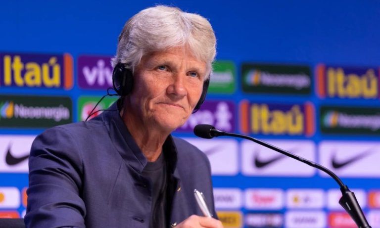 Pia não resiste à pior Copa da história e deixa comando da seleção feminina