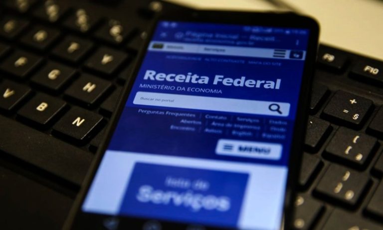 Professores têm IR maior que milionários