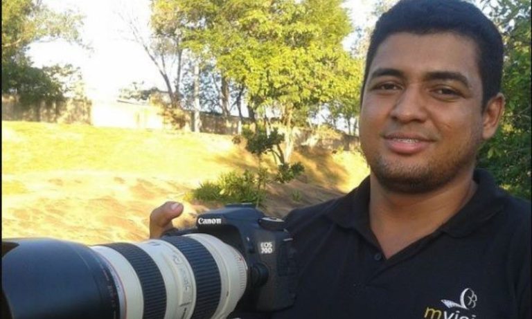 “Que o culpado pague pelo que fez”, diz mãe de cinegrafista assassinado