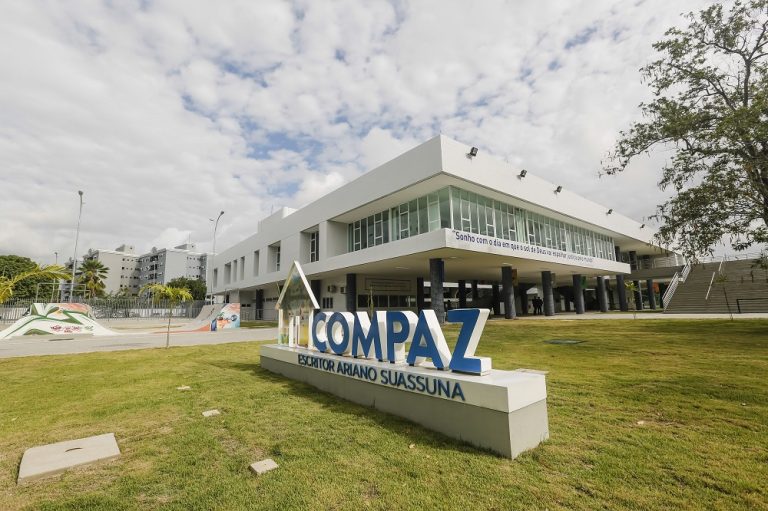 Recife amplia acesso a Escola de Vôlei para surdos