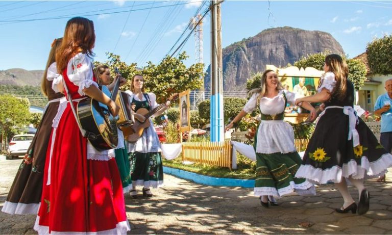 Rodeio e festivais de Norte a Sul do ES
