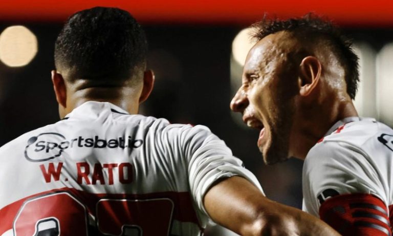 São Paulo elimina Corinthians e volta à final da Copa do Brasil após 23 anos