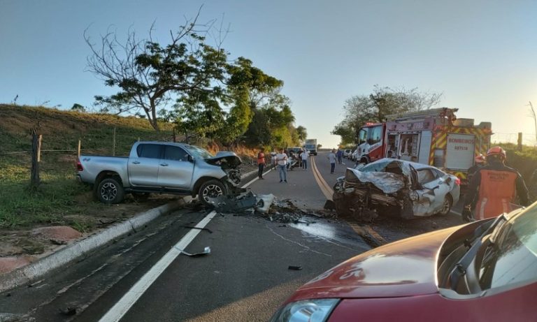 Acidente entre dois carros mata pessoa no Norte do ES