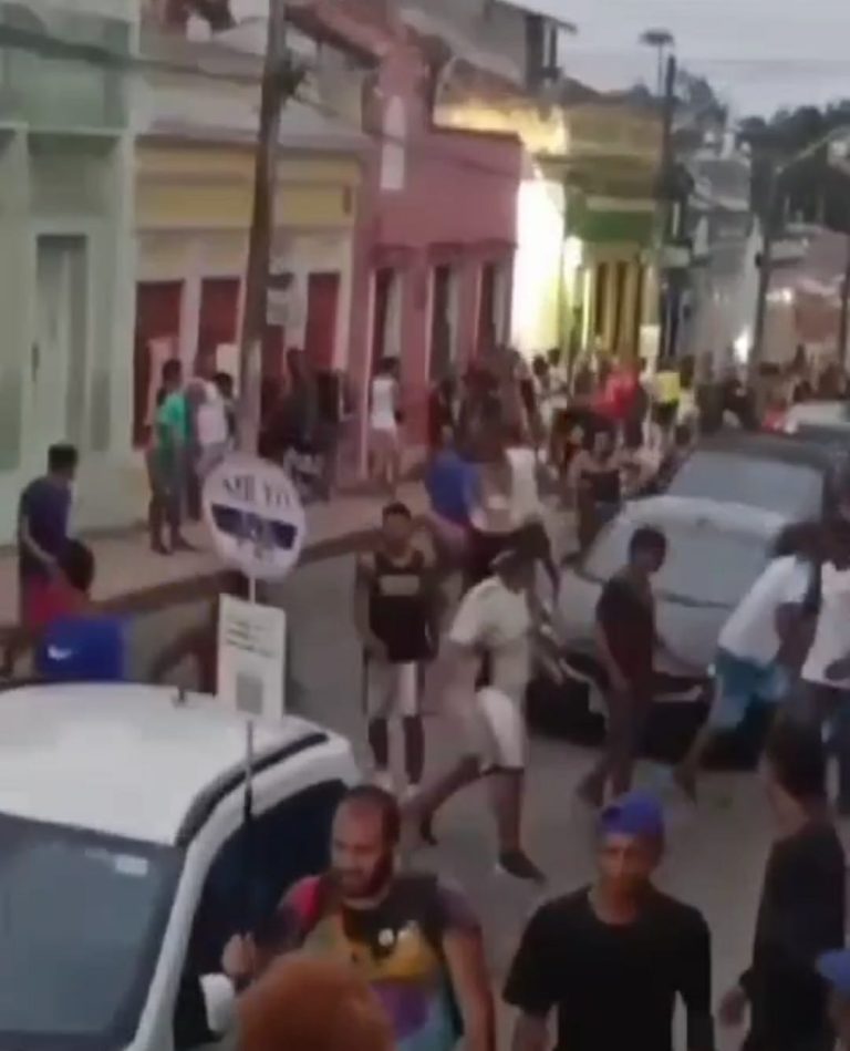 Apesar do policiamento, prévia de Carnaval em Olinda teve tumultos