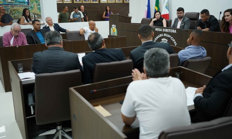 Aumento de salário e benefícios vai gerar gasto extra de R$ 2 milhões em Guarapari